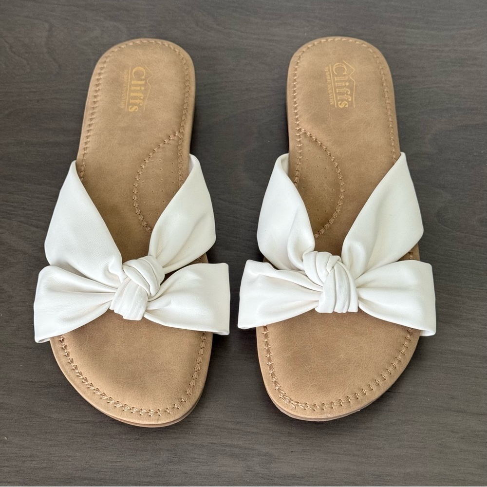 Cliffs by White Mountain Women's Sandals - White and Tan Size 10